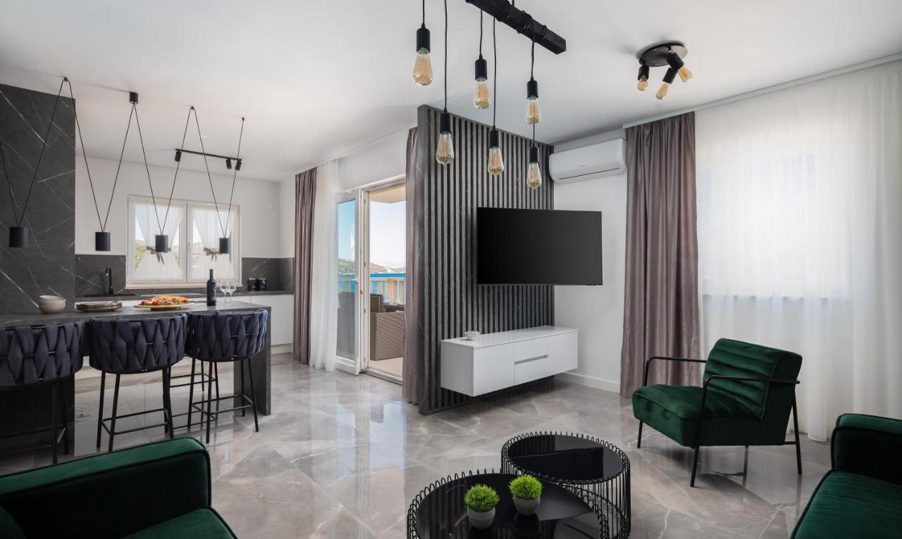 מרינה Apartments Villa Maracella מראה חיצוני תמונה