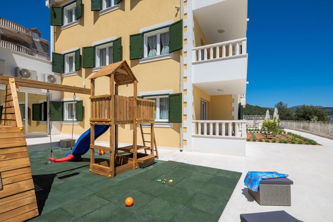 מרינה Apartments Villa Maracella מראה חיצוני תמונה